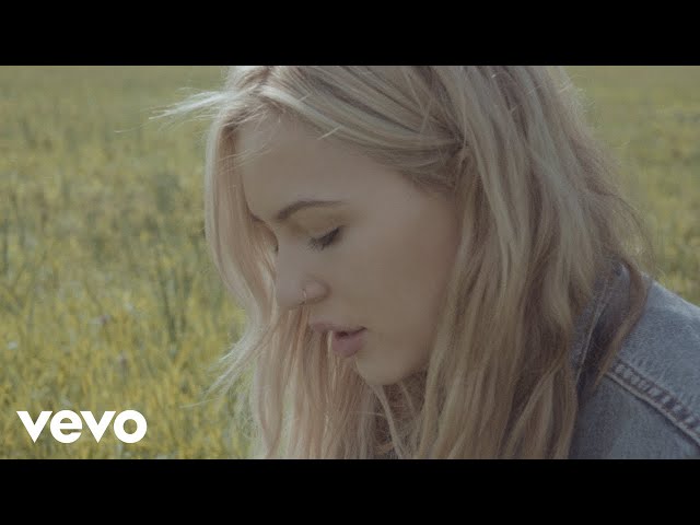 Постер Lennon Stella - Older Than I Am