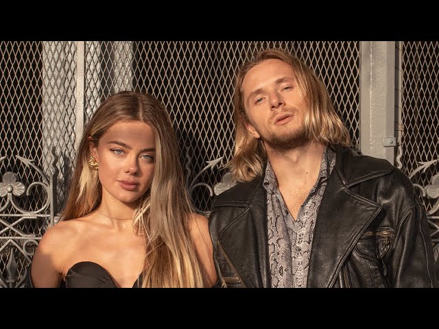 Постер VADA - С первой крыши