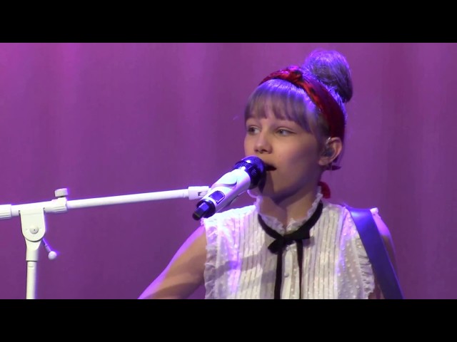 Постер Grace VanderWaal - Just A Crush