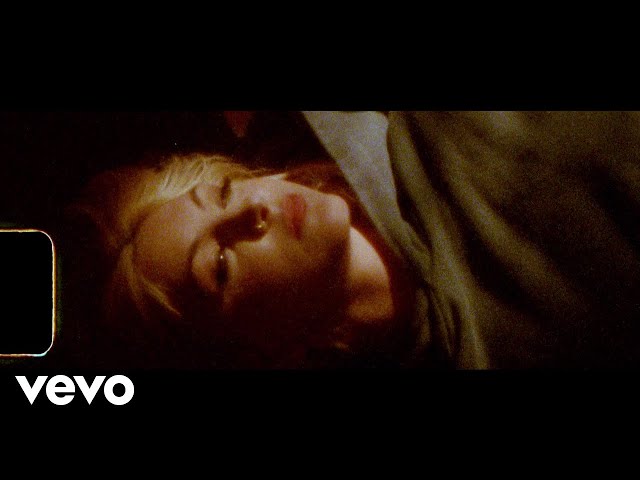 Постер Julia Michaels - Deep