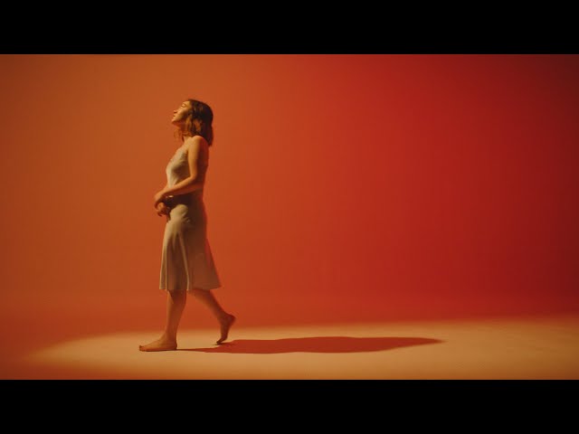 Постер mxmtoon - Fever Dream