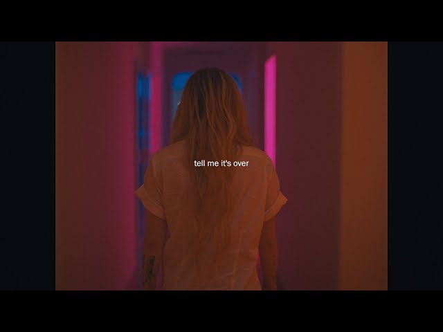 Постер Avril Lavigne - Tell Me Its Over