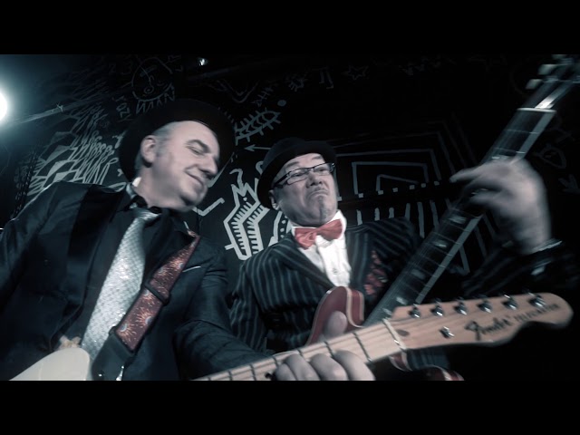 Постер Чайф - Все девушки Бонда