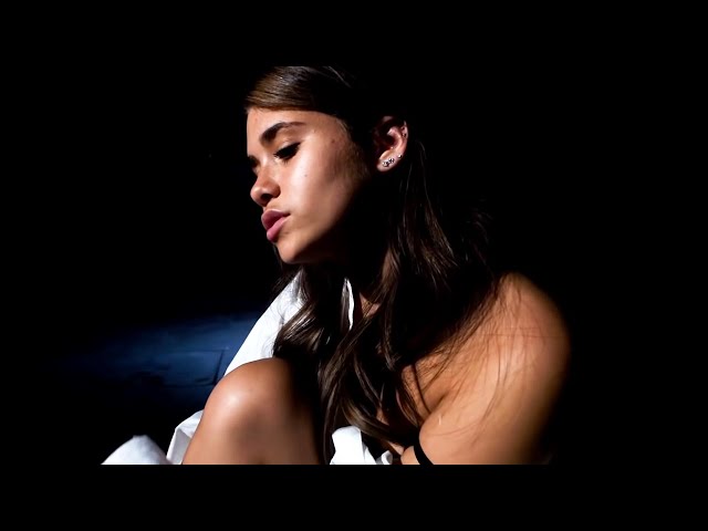 Постер Nessa Barrett - Pain