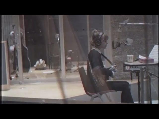 Постер Grace VanderWaal - Escape My Mind