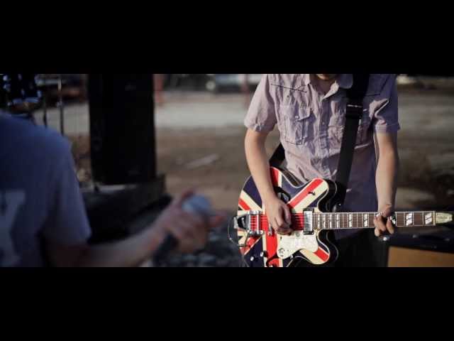 Постер Yellow Socks - Небо